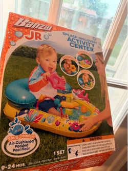 Baby splash pad baby seat