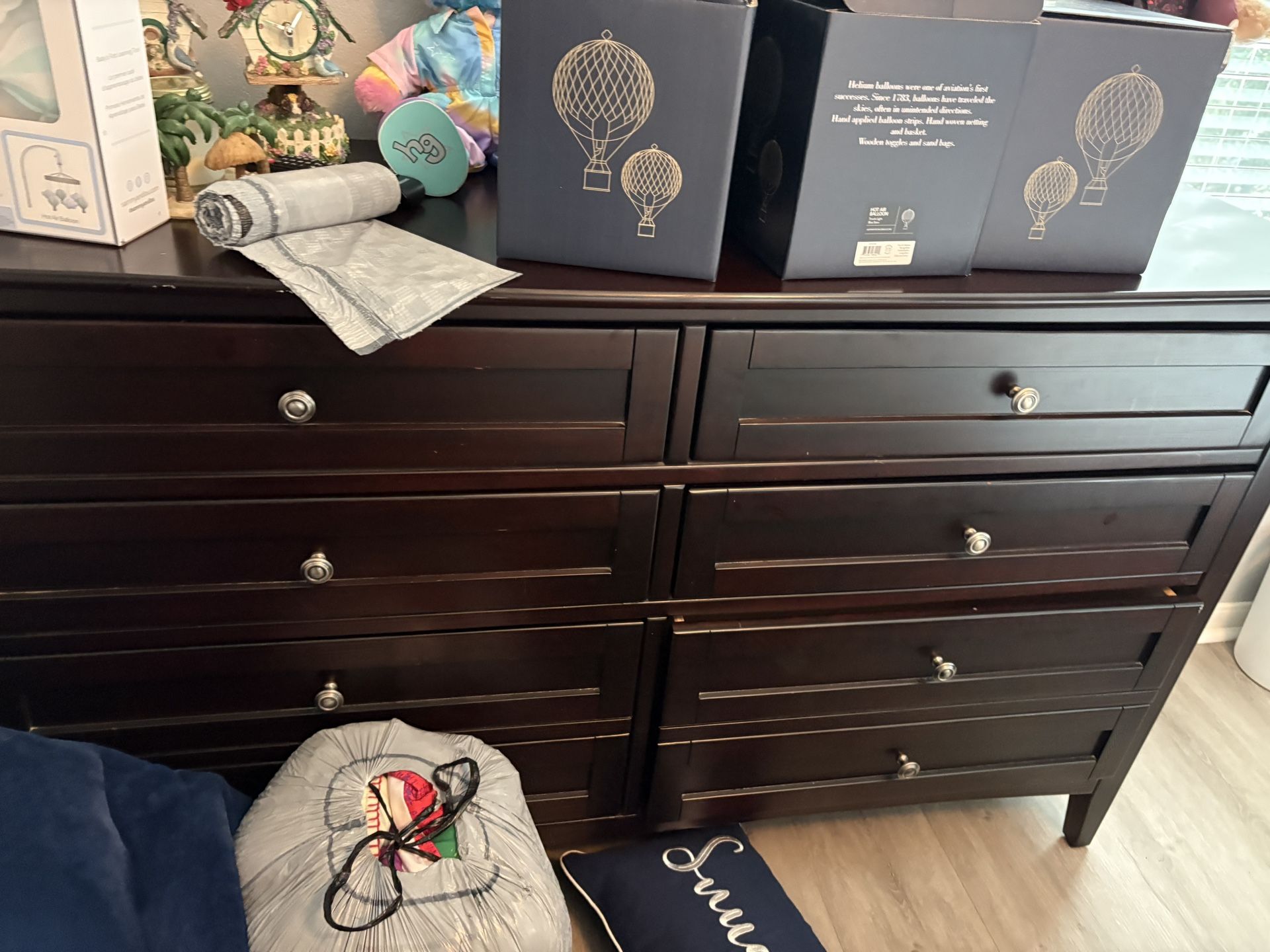 Star furniture bedroom set eight pieces