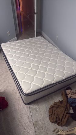 Full size mattress