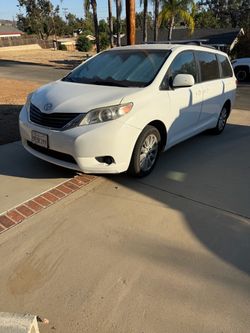 2014 Toyota Sienna For Sale
