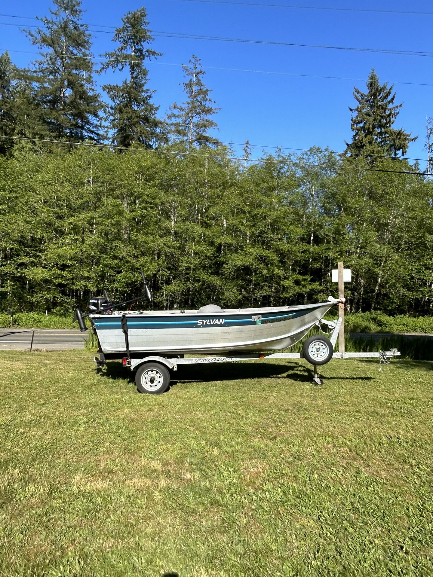 1991 13 Ft Smoker Craft Sylvan DLX . 4000 With Out Motors .5500with