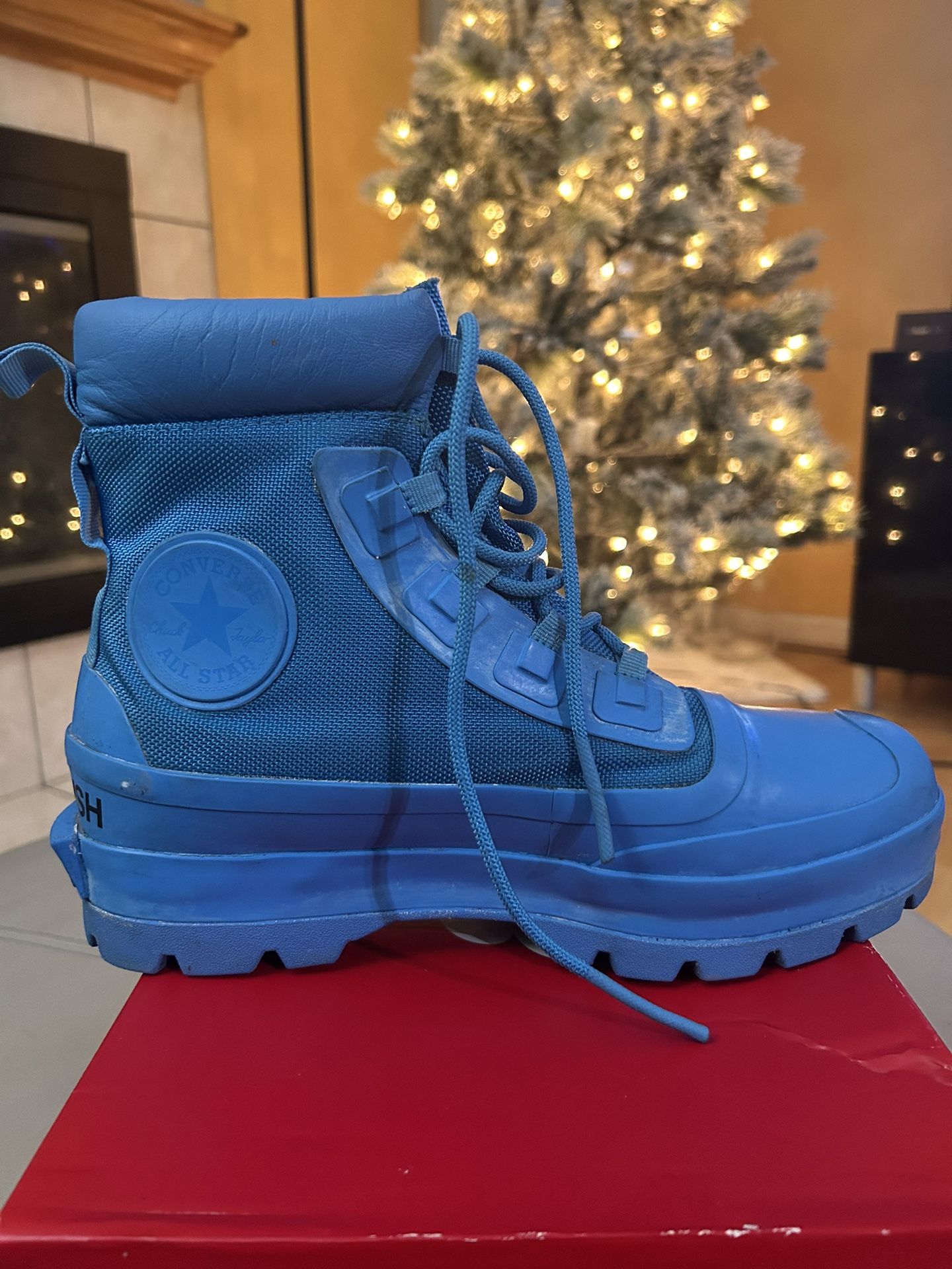 CONVERSE x AMBUSH BOOTS SIZE 8