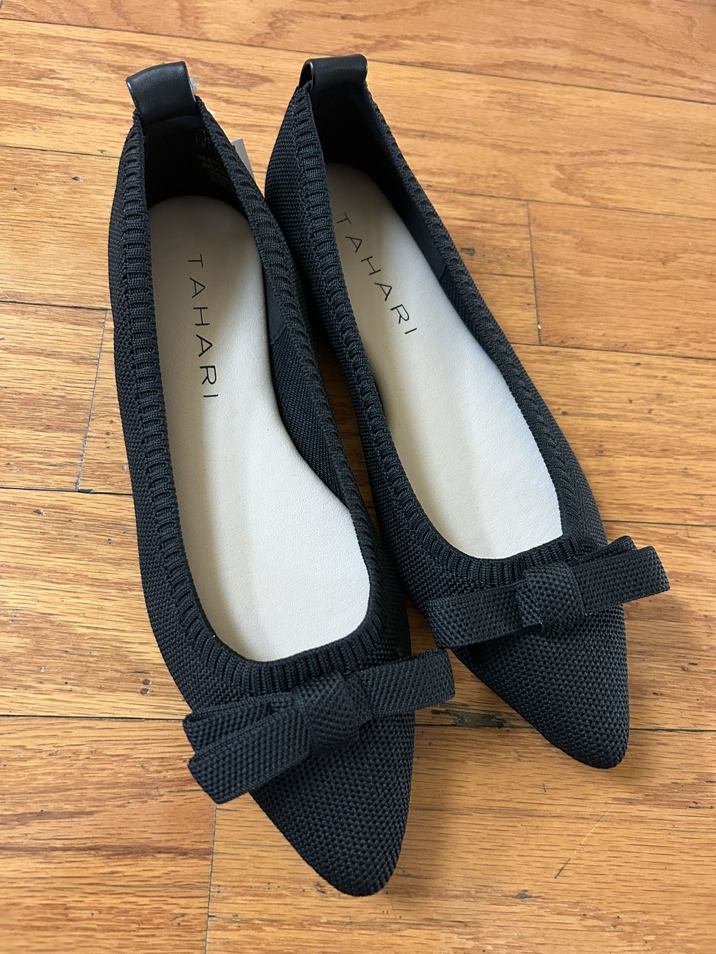 NEW Tahari women's flats size 6.5