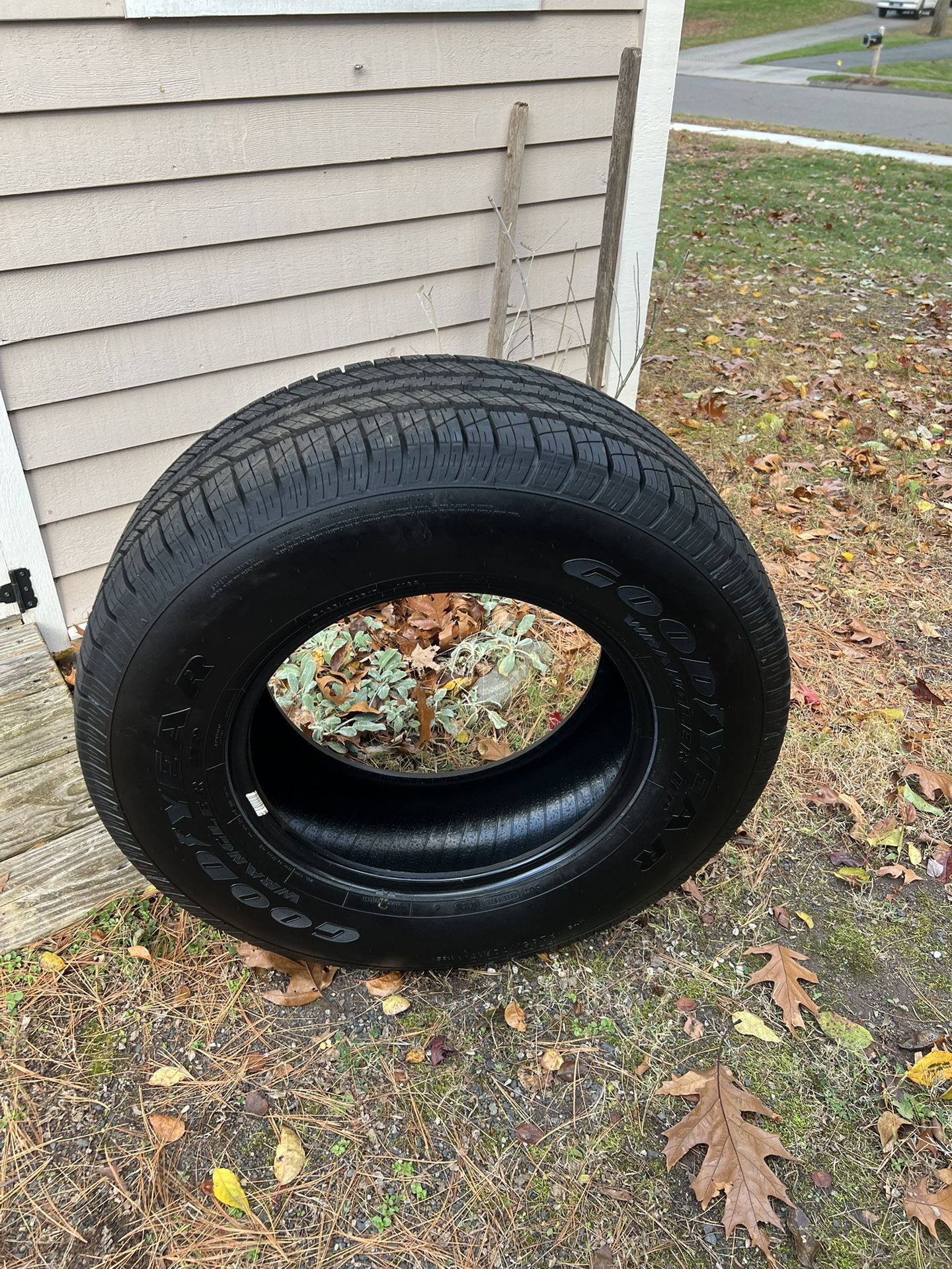 265/70-17 Goodyear Wrangler HP, Like New, $125., Or B.O. 