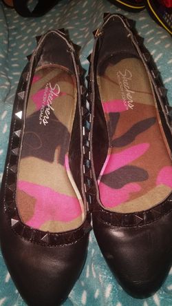 Skechers shoes