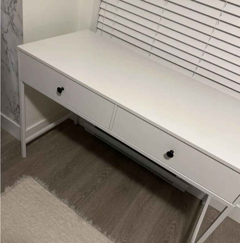 White Desk Vanity