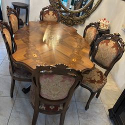 VINTAGE ITALIAN MADE  DINING ROOM SET 