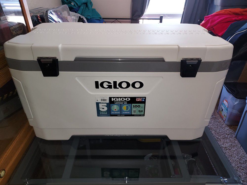 New Igloo Cooler 