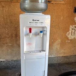 Water Dispenser