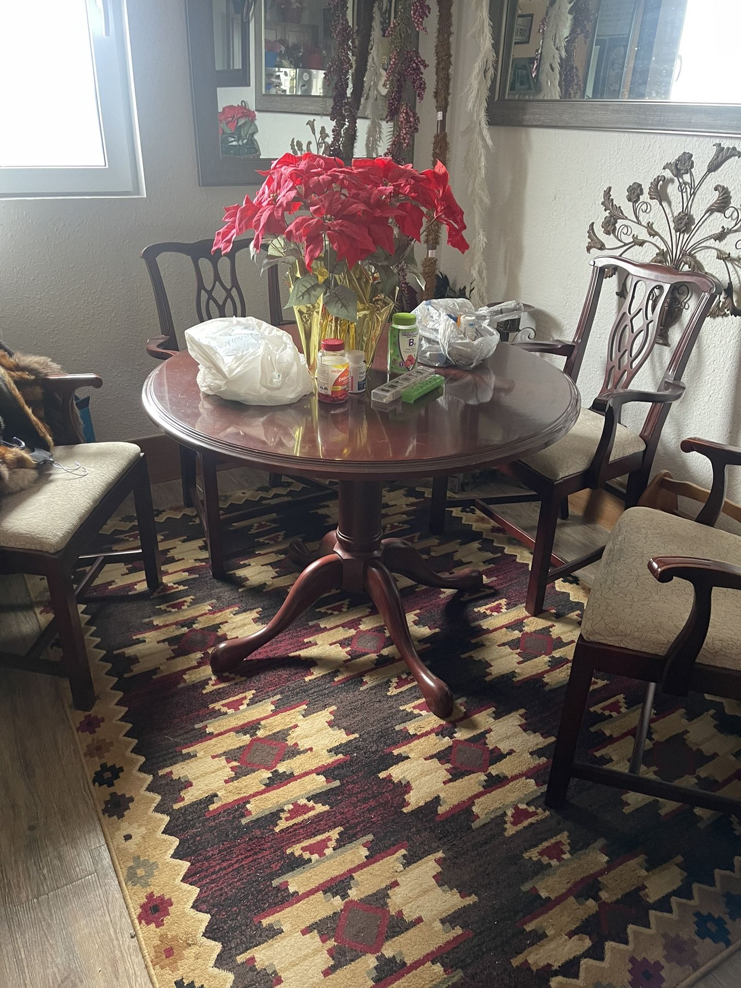 Table & 4 Chairs