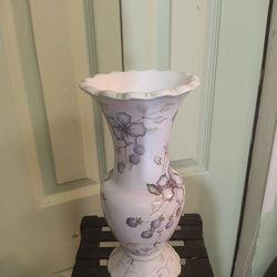 10" vase
