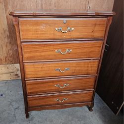 Solid Wood 5-Drawer Dresser – Traditional Style