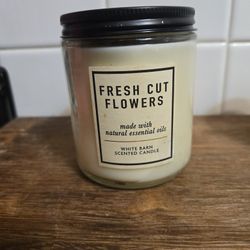 Bath and Body Works: White Barn