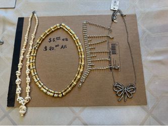 Lot of 4 Unique Pieces of Vintage Jewelry