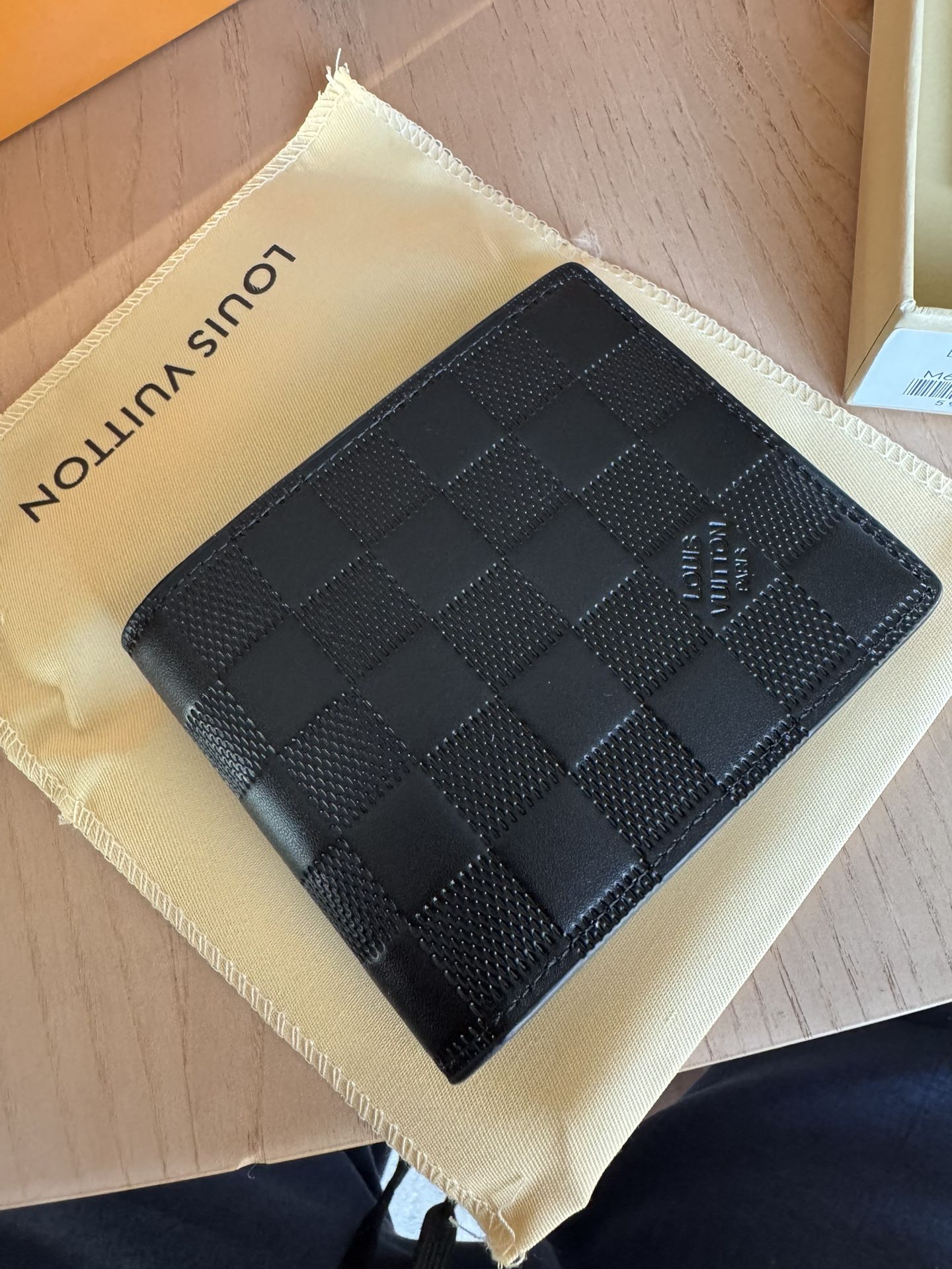 Louis Vuitton Men Wallet