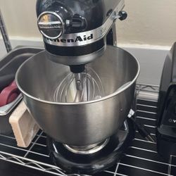 Kitchen aid mixer 