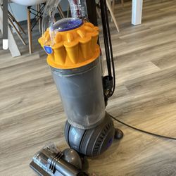 Dyson Vacuum 