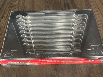 NEW Snapon 10pc 10mm to 19mm Reversible Ratcheting Wrench Set SOXRRM710A