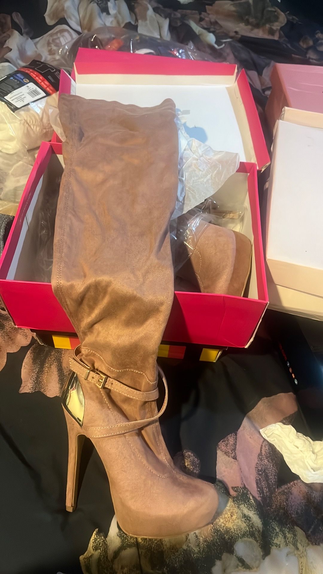 Heels boots