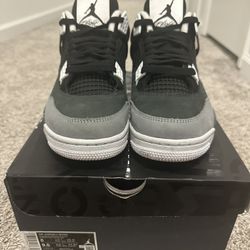 Jordan 4 Retro Sz 8 Men VNDS 