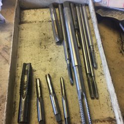 Assorted taps SAE METRIC
