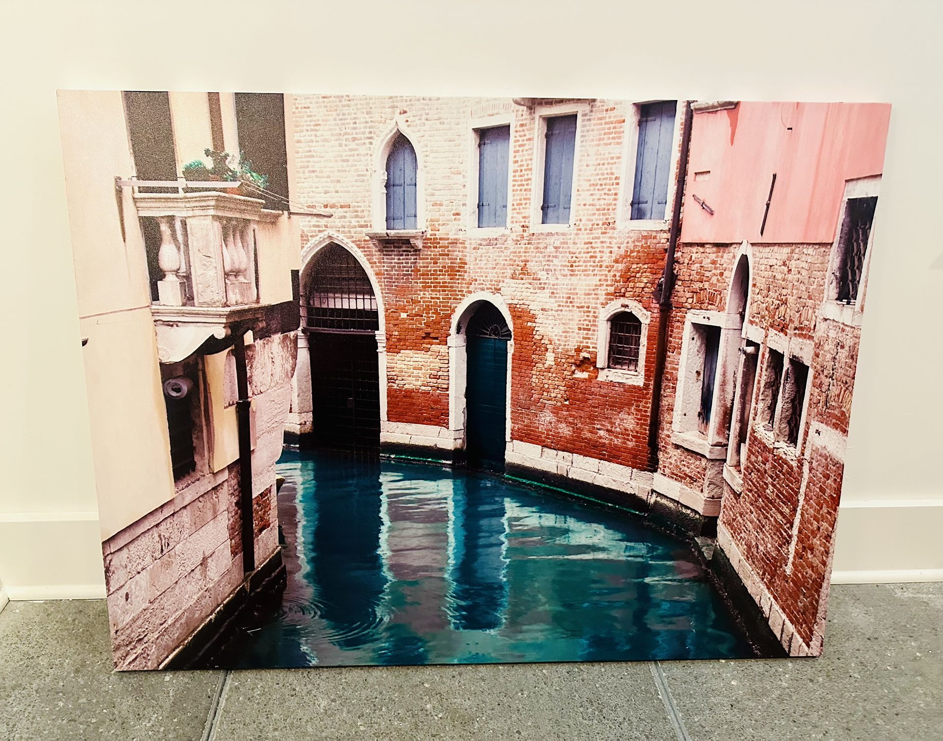 EUROPEAN CANAL CANVAS PRINT – VENICE SCENE – 40” X 30”