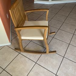 CHAIR 