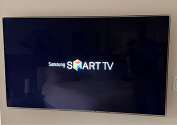 Samsung 55” Smart TV Flat Screen great condition