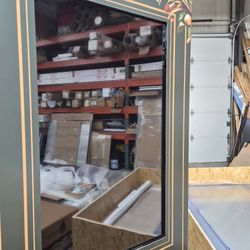 49 Inch Touch Screen Vending Machine. BRAND NEW