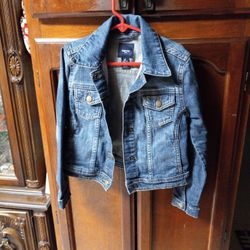 Jacket..blue Jean..Gap.size 6-7.girls