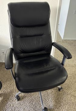 Comfortable Black High-Back Executive Office Chair