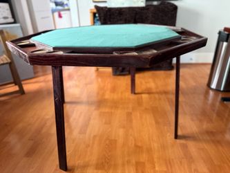 Octagonal folding 8 person poker table