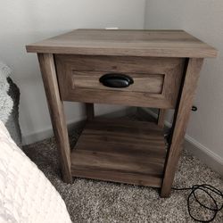Willams 19.84'' W Nightstand