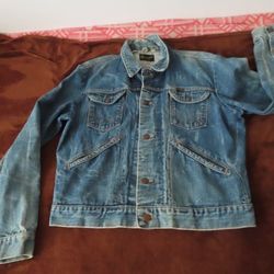 Vintage Wrangler Denim Jacket 44 Four Pocket Front Made In USA custom hawaii