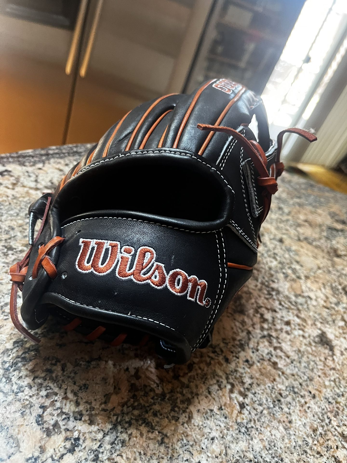 Wilson A2000 11.5” Infield Glove BRAND NEW