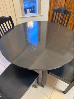 Kitchen Table with 4 Chairs