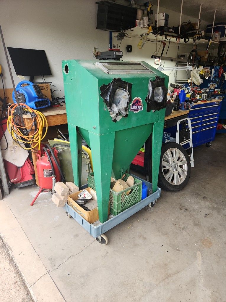 Used Sandblast Cabinet Only. Used Gir Blasting Anf Powder Coating.