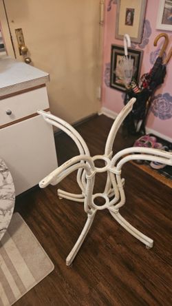 Metal stand kitchen dining table