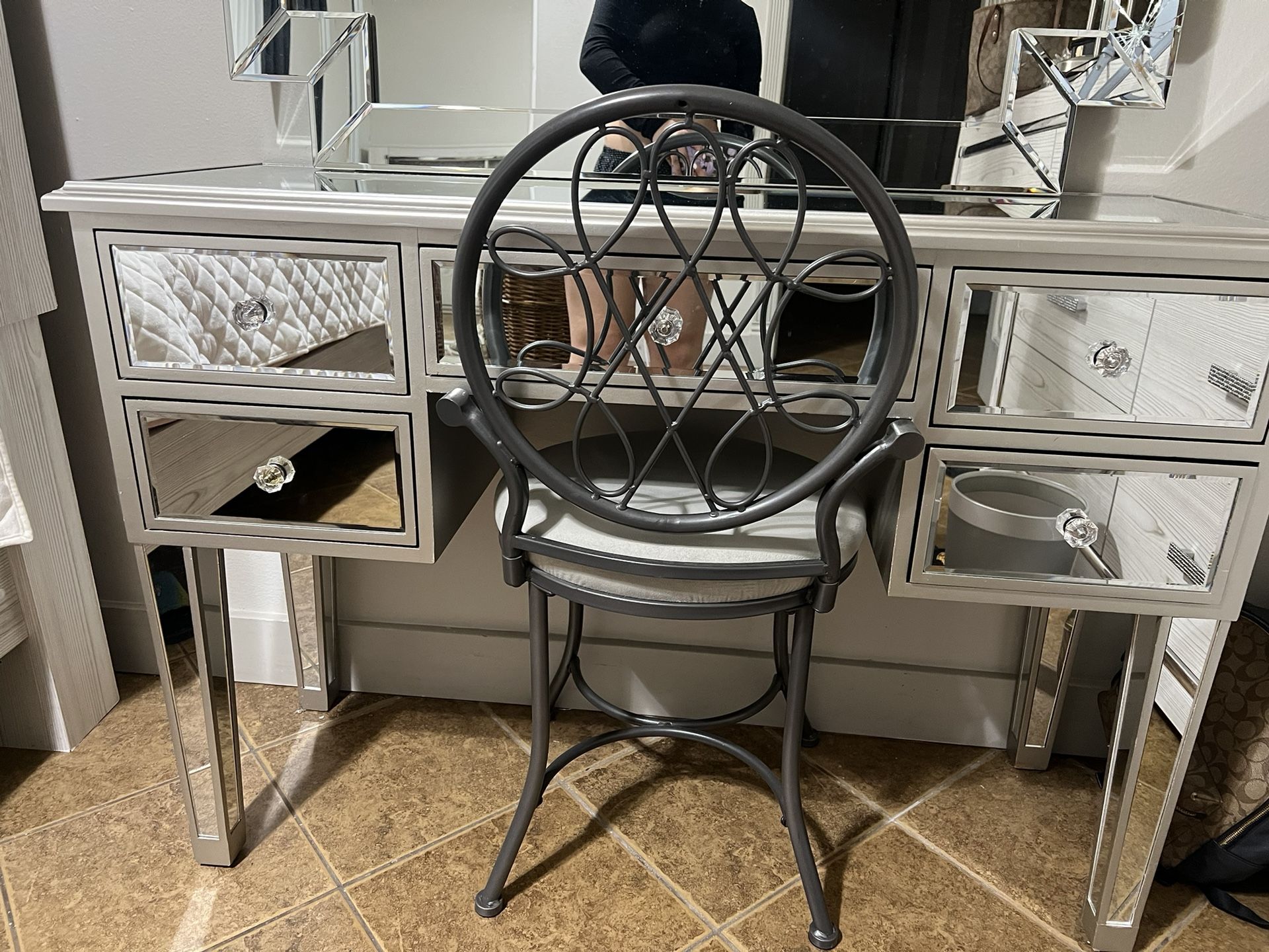 Mirror Vanity