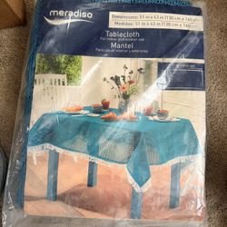 Mercado’s Tablecloth 