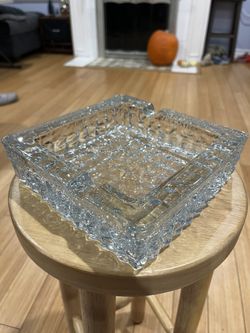 VINTAGE HEAVY ASHTRAY CRYSTAL GLASS CIGARETTE CIGAR MID CENTURY