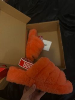 UGGS