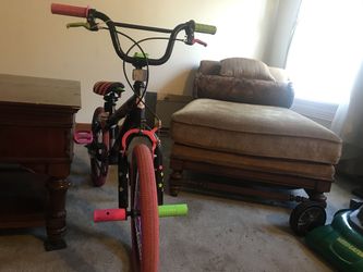 Avigo little online miss matched bike