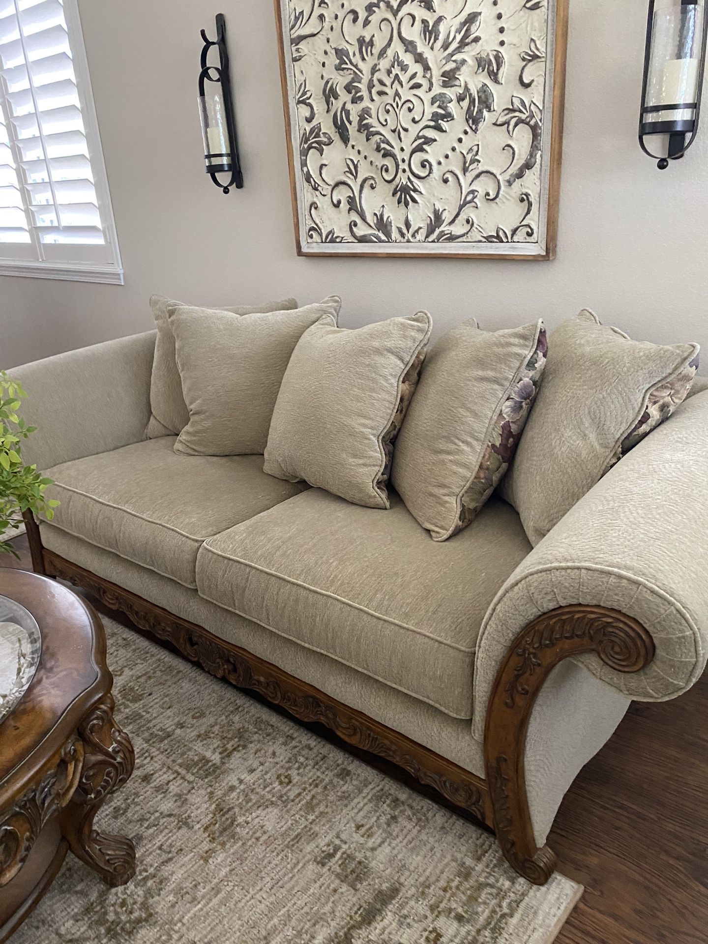 Sofa and loveseat set