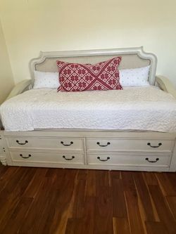 Daybed