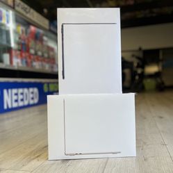 MacBook Air M2 Chip (Latest Model)