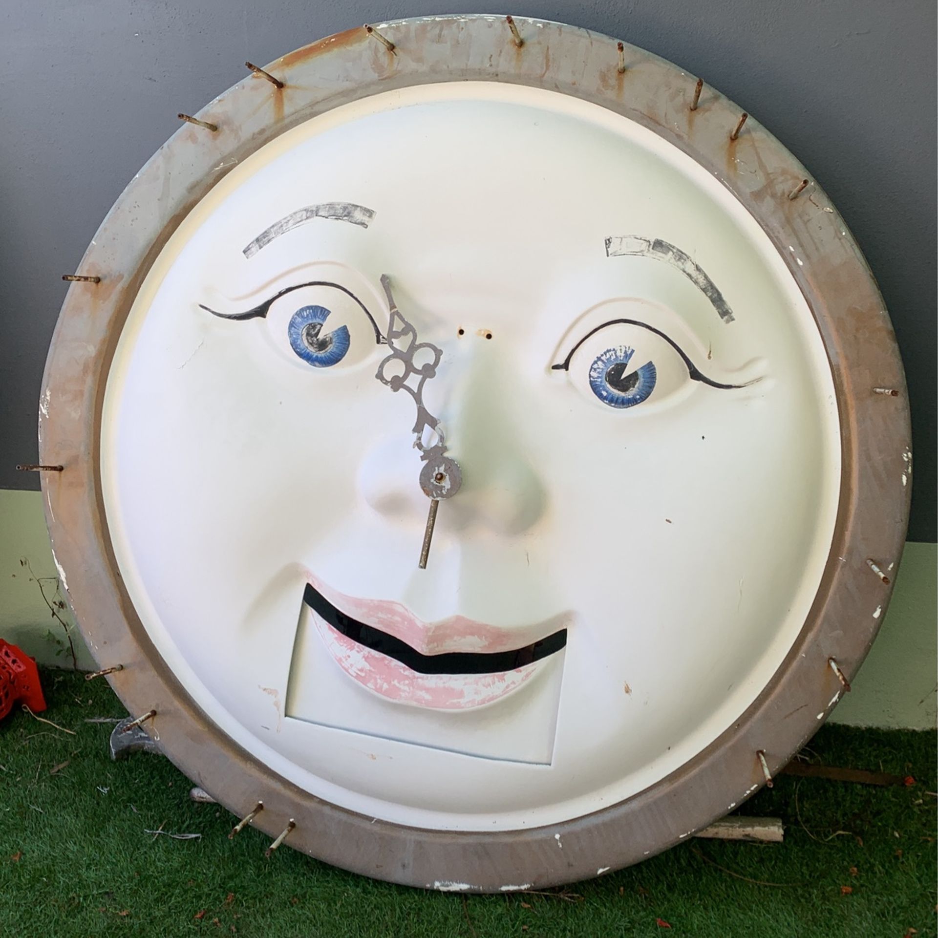 Giant Carnival Clock , Theme Park , Circus Fiberglass Prop Face Fun House
