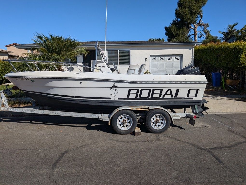 Robalo 1820 Center Console
