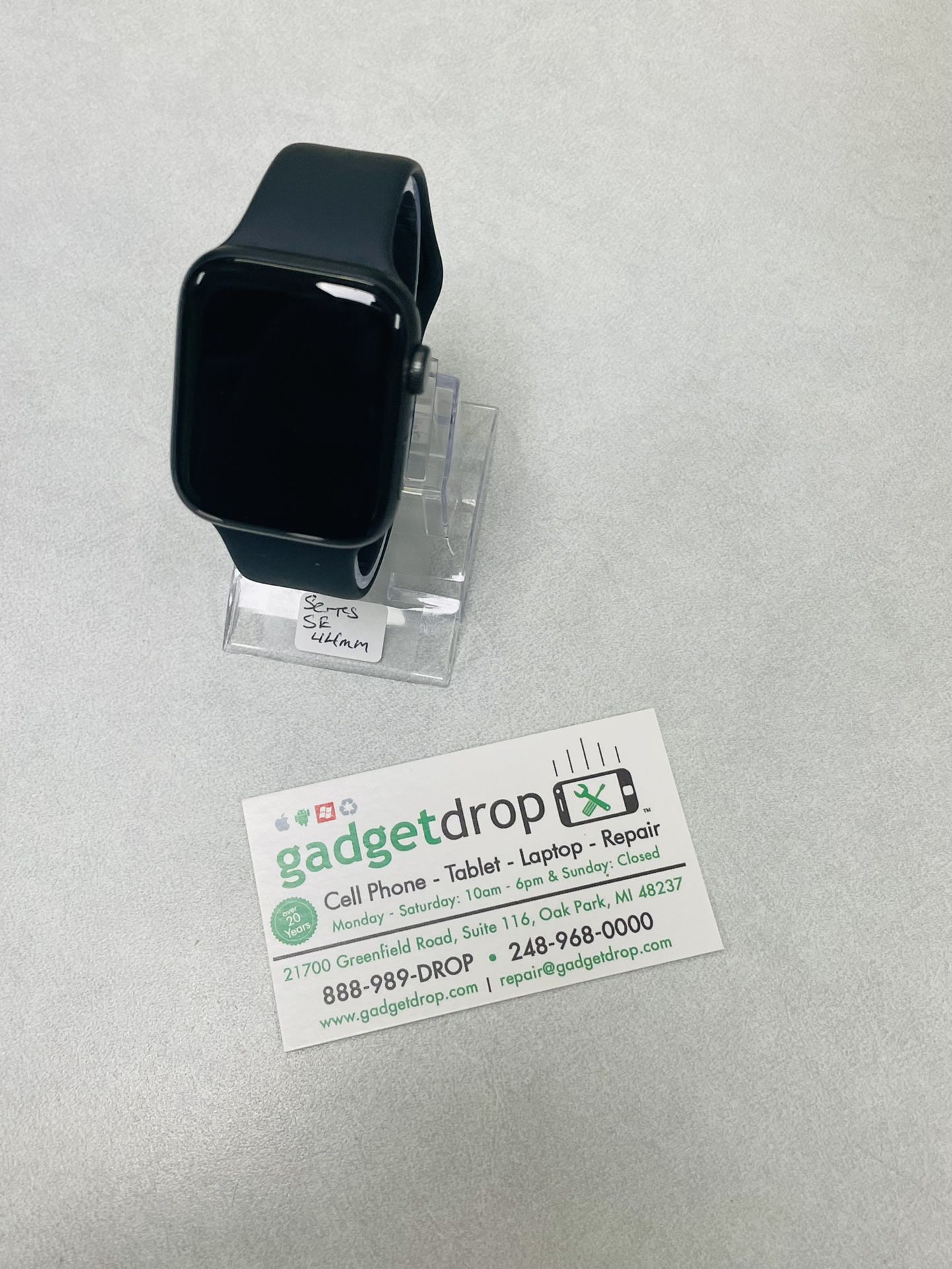 On Sale Apple Watch Series SE 44MM