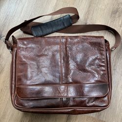 Wilson Leather Messenger Bag